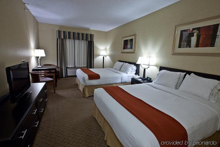 Holiday Inn Express Plymouth By Ihg Room photo